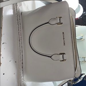 Michael kors tote